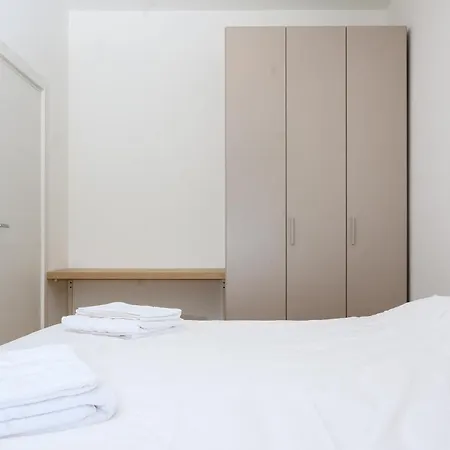 Appartement Palazzo Goldoni 93 *