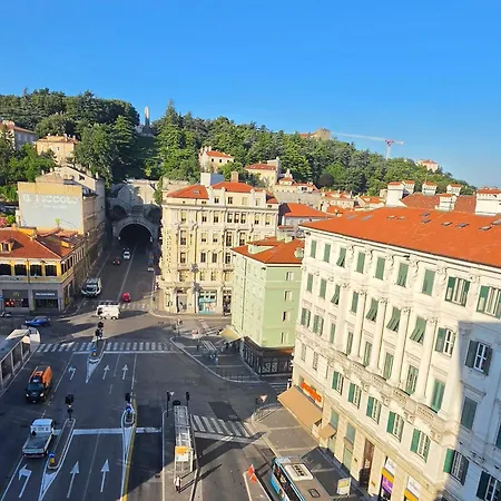 Διαμέρισμα Palazzo Goldoni 93 *